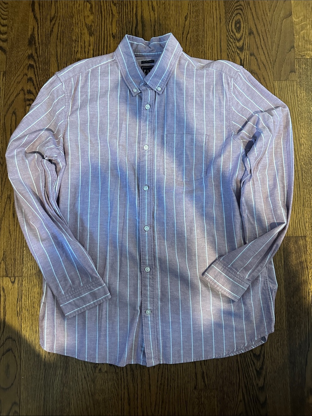 GAP Men’s Cotton Oxford Button-Down Shirt